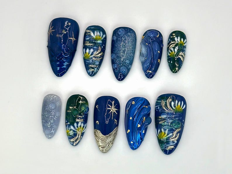Midnight Daisy Garden Nail Art | Handpainted Blue Ocean Waves & Starfish Nails | Ocean Themed Nail Art with Gold Accents | JC531HC