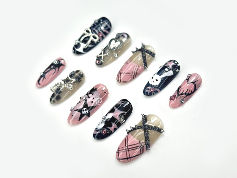 Gothic Bunny & Punk Heart Press On Nails | Y2K Alternative Nail Art | Pink Plaid, Stars And Skulls | Cute Bunny Gothic Vibes | HB1046EP