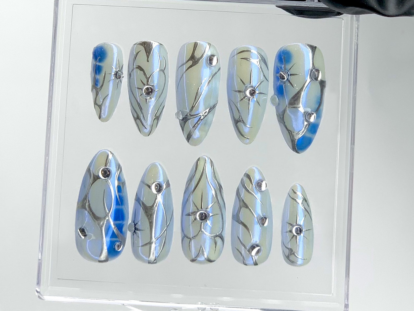 Elegant Blue Marble Press On Nails | Hand-Painted 3D Silver Patterns And Crystals Fake Nails | Rhinestone Nails | Y2k Nail Art | HC557YL