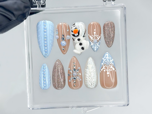 Frosty Snowman Winter Press On Nails | 3D Snowman Christmas Nail Art | 3D Snowman Accent | Crystal Nude Winter Nails | HB1214EC