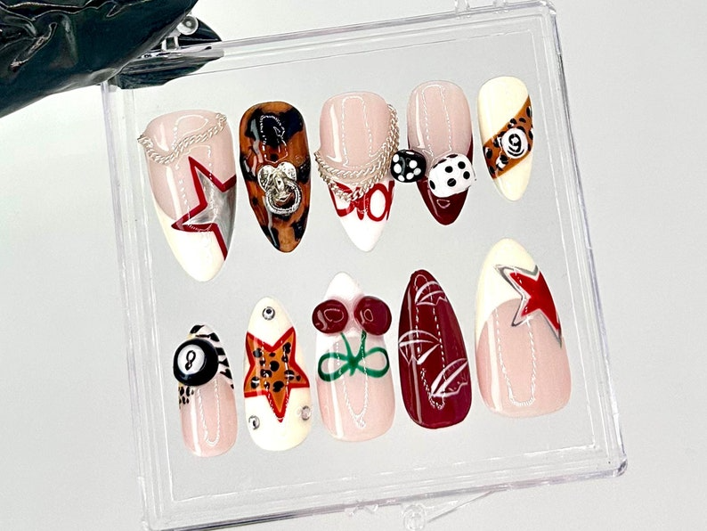 Leopard and Chain Accent Press On Nails | Gaming Themed Nail Art | Stylish Red Star Fake Nails | Leopard Print Accent Press Ons | HC726YC