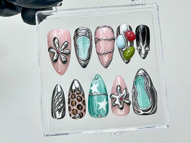 Chrome Abstract Press On Nails | Y2K Futuristic Jellybean Fake nails | Star & Flower Art Nail Art | Futuristic Y2K Chrome Nails | HB941YK