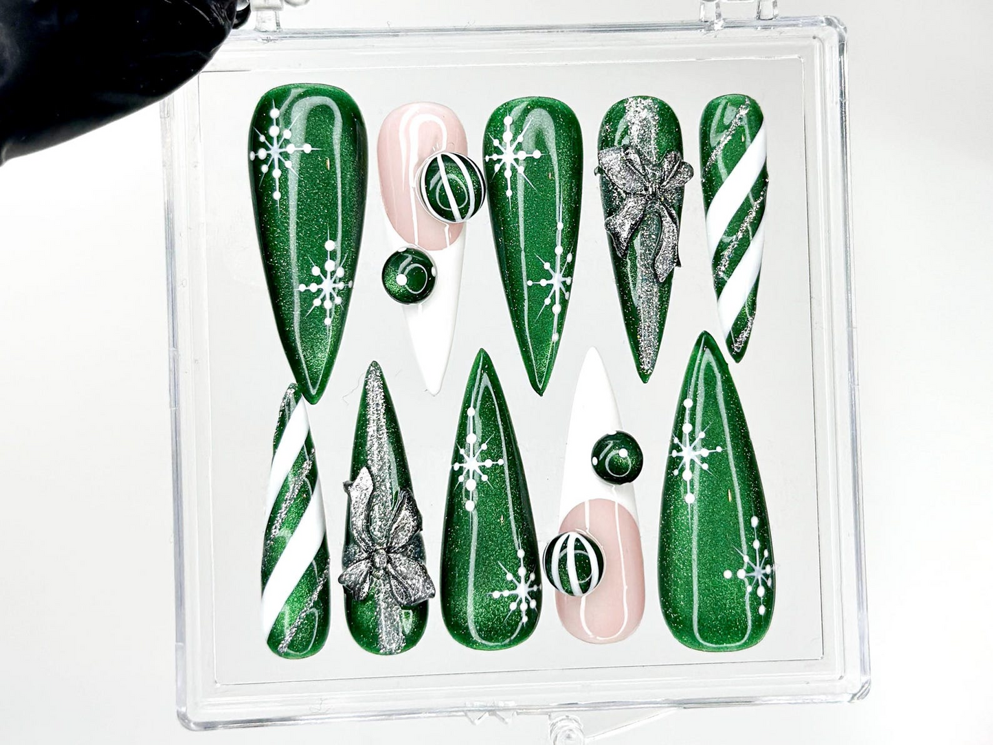 Green Winter Press On Nails | Emerald Snowflake Christmas Press Ons | Festive Holiday Nail | Candy Nails | Elegant Christmas Set | HC1214HC