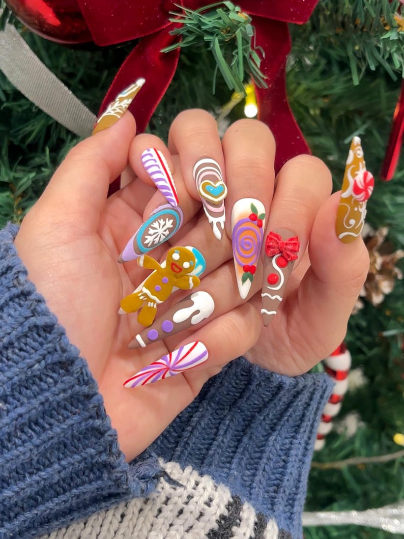 Gingerbread Candy Christmas Press On Nails | Festive Dessert Christmas Nail Art | Christmas Dessert Nail Set | DB925EC