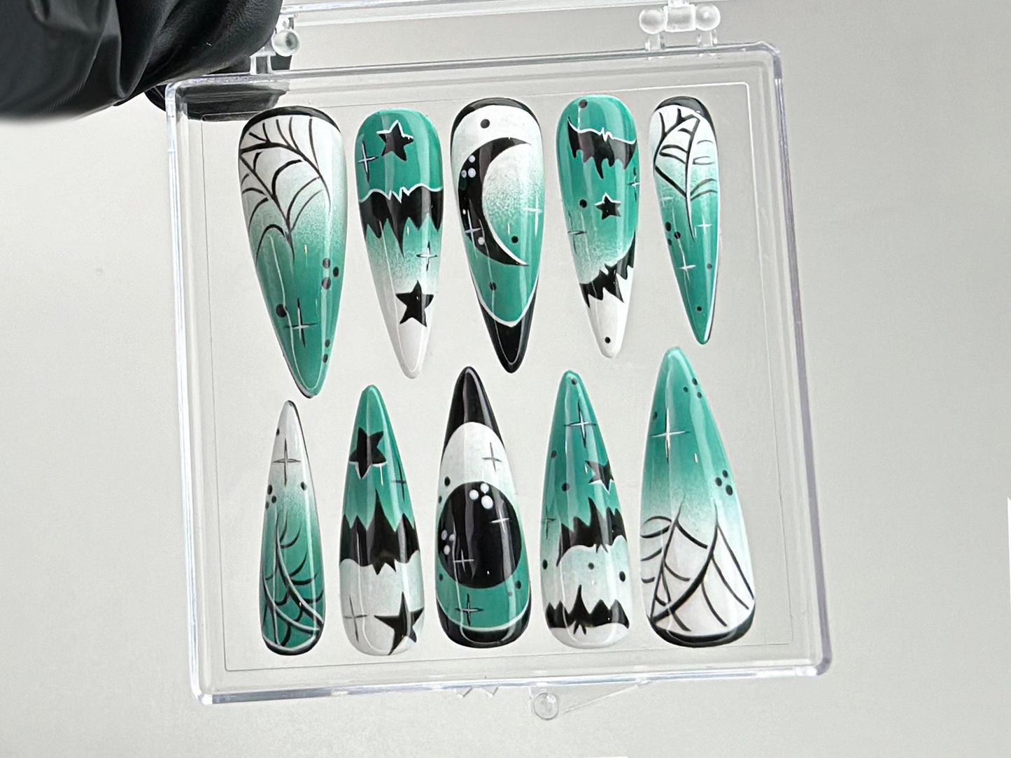 Gothic Halloween Press On Nails | Green Ombre Gothic Nails | Spooky Green Ombre Nail Art | Y2k Nails | Gothic Nails | Press Ons | HB577TK
