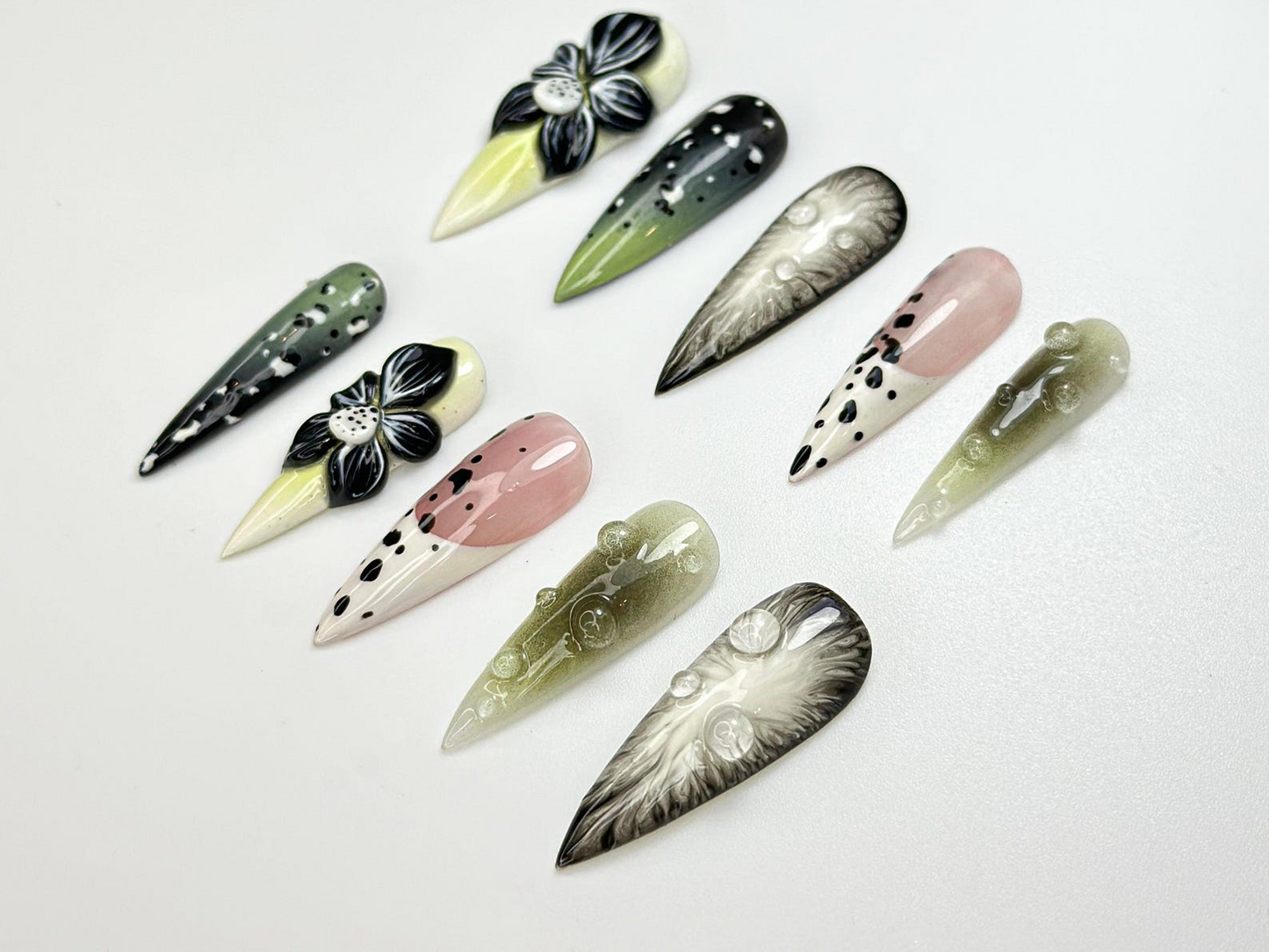 Elegant Green Bloom Press On Nails | 3D Black White Floral Nails | Handpainted Nature Nail Art | Green Ombre & Dot Accent Nails | JC101HK