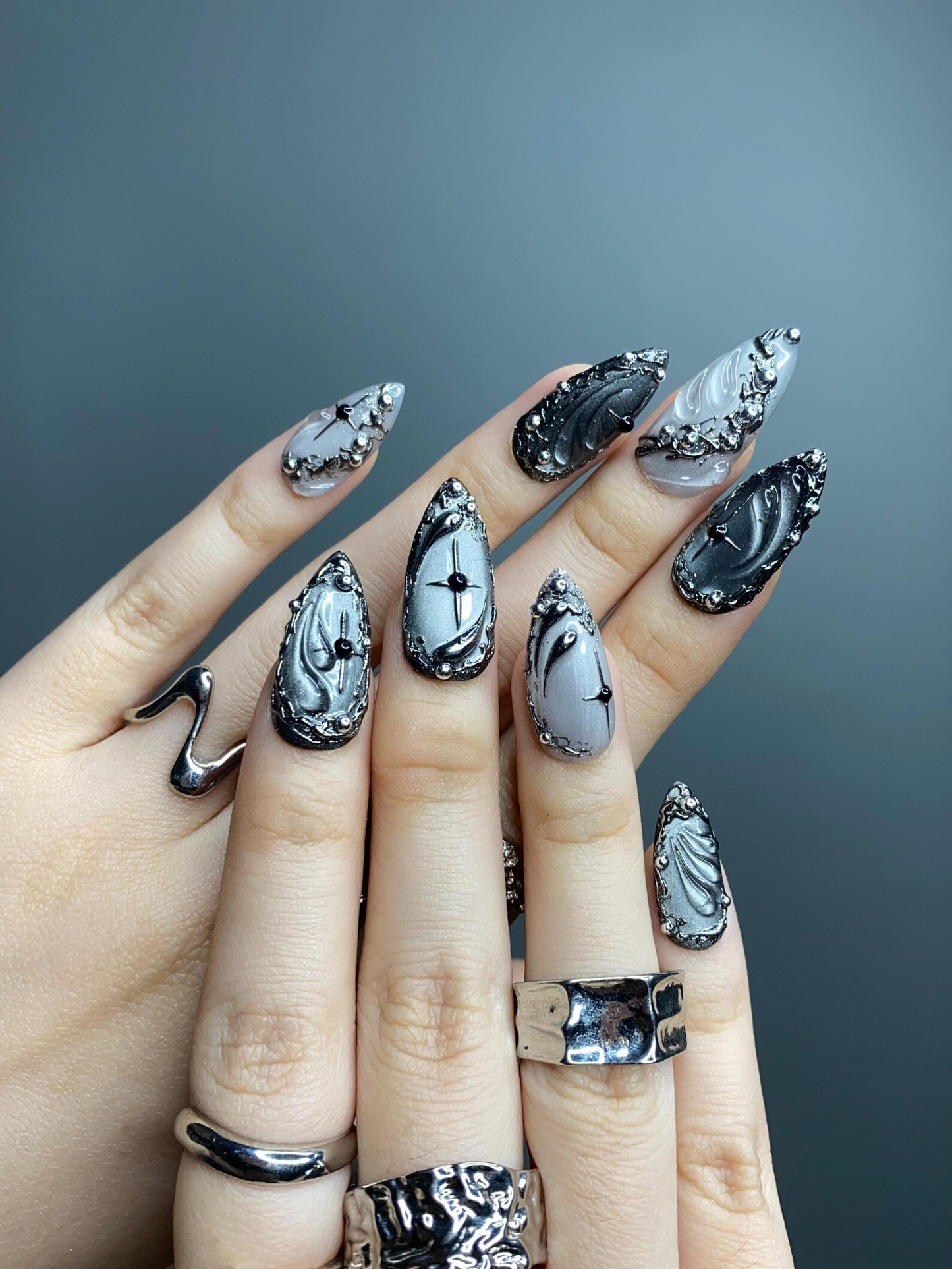 Silver Gothic Press On Nails | Black Chrome Metallic Nail Art | Handmade Dark Luxury Press Ons | Abstract Stiletto Nails | HC1254GC