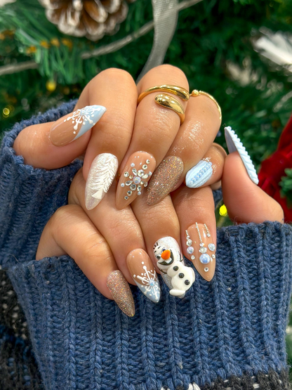 Frosty Snowman Winter Press On Nails | 3D Snowman Christmas Nail Art | 3D Snowman Accent | Crystal Nude Winter Nails | HB1214EC