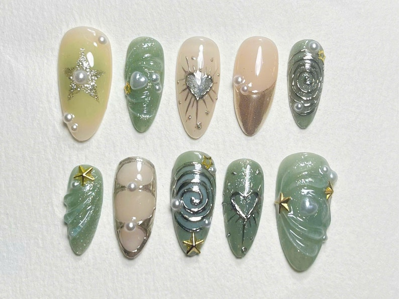 Luxury Press On Nails with Stars and Pearls | Chic and Shimmering | Custom Faux Nail Set | Perfect for Special Occasions |JC185S