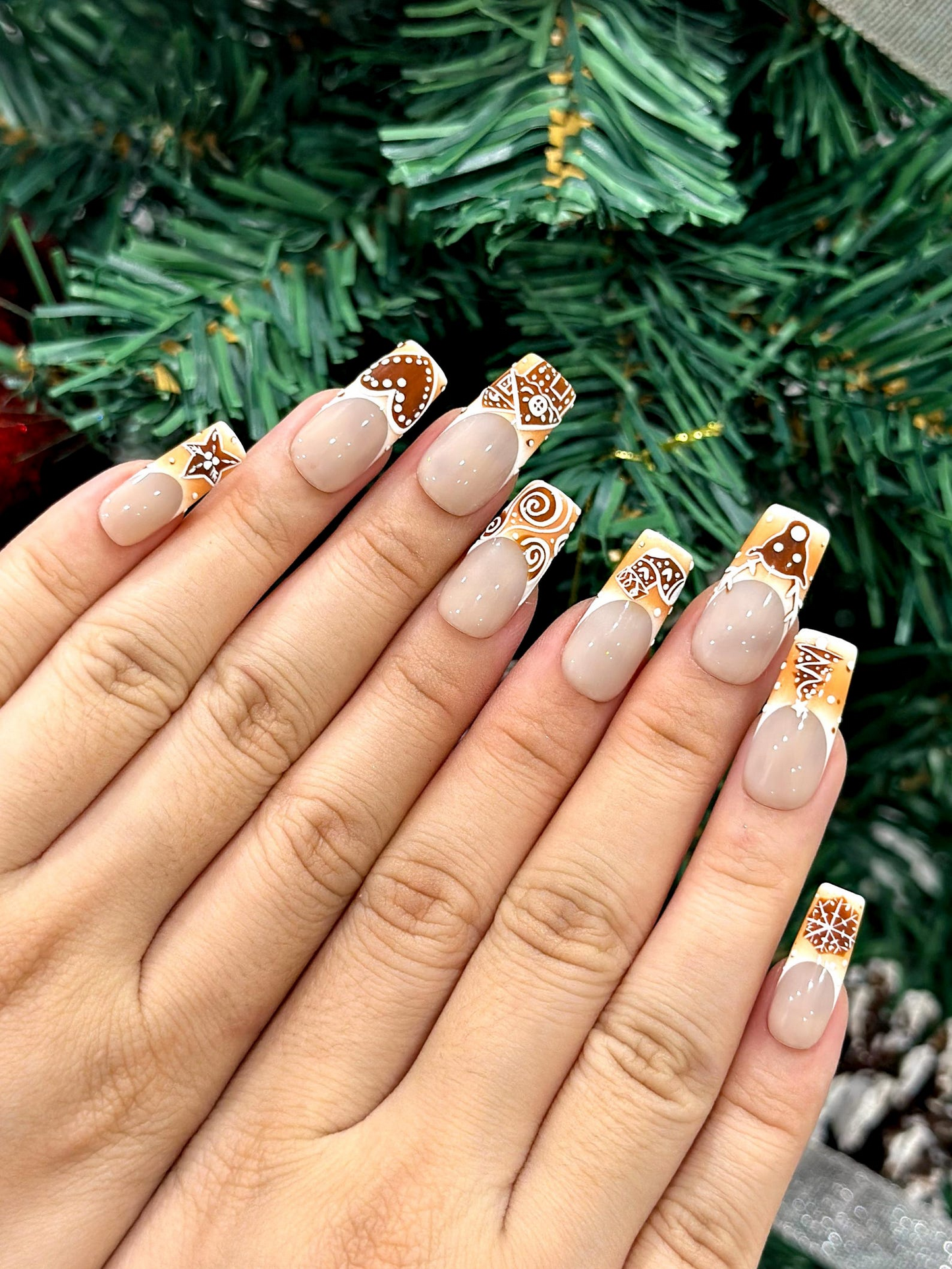 Gingerbread Cookie Christmas Press On Nails | Holiday Cookie Art Nails | Cute Christmas Gingerbread Set | Brown White Festive Tips | DC933EC