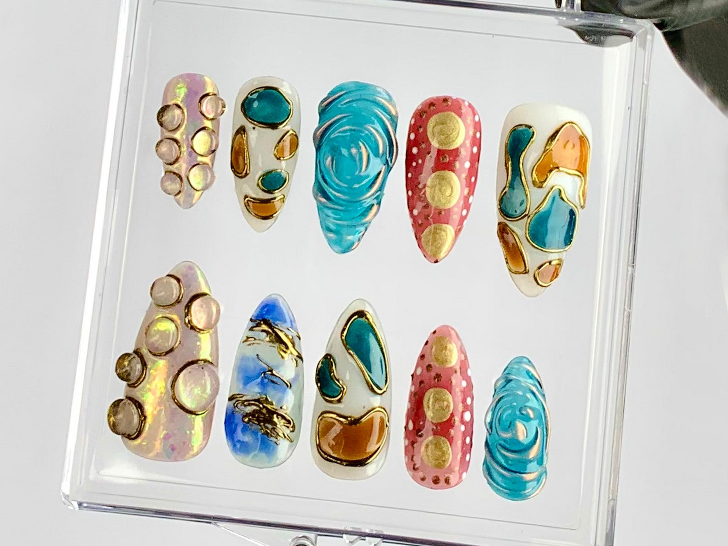 Modern Art Press On Nails by HudiNails | 3D Marble & Resin Nail Art | Elegant Gold Fake Nails | Handmade Artistic Kawaii Nails | HC795YC