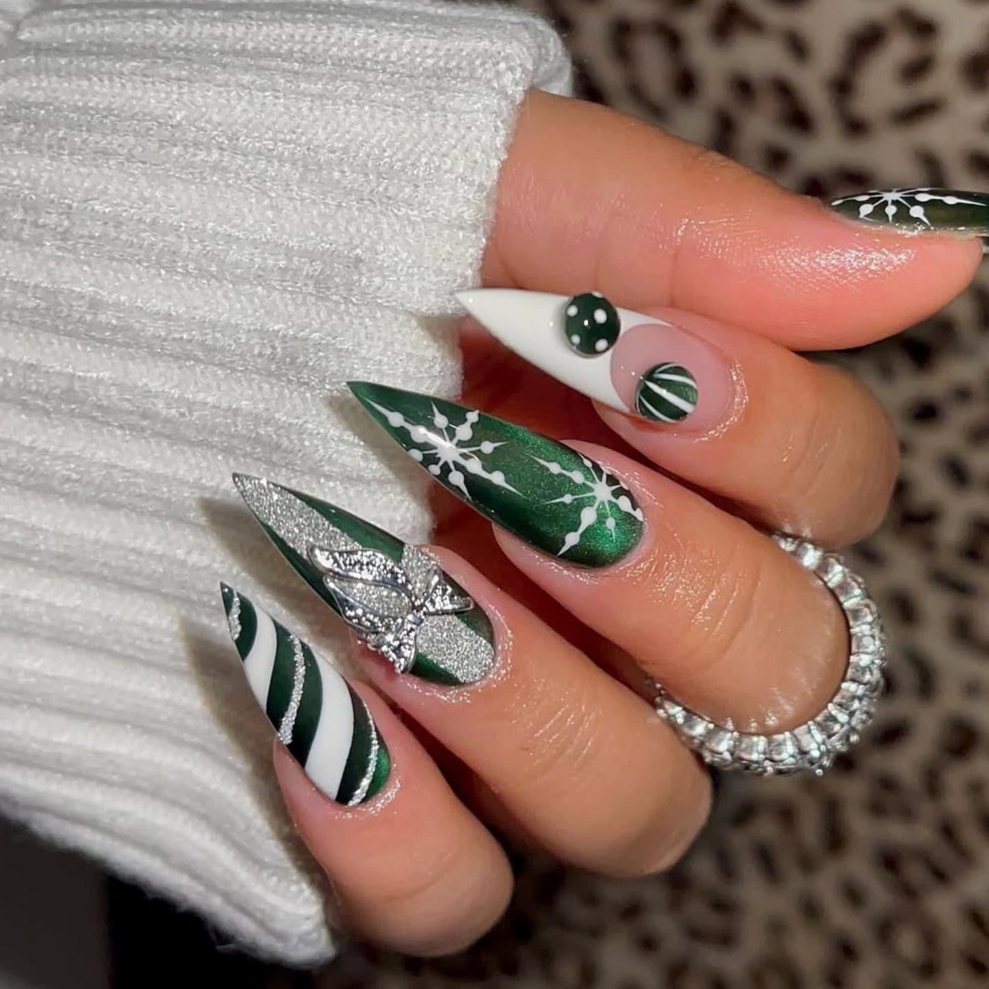 Green Winter Press On Nails | Emerald Snowflake Christmas Press Ons | Festive Holiday Nail | Candy Nails | Elegant Christmas Set | HC1214HC