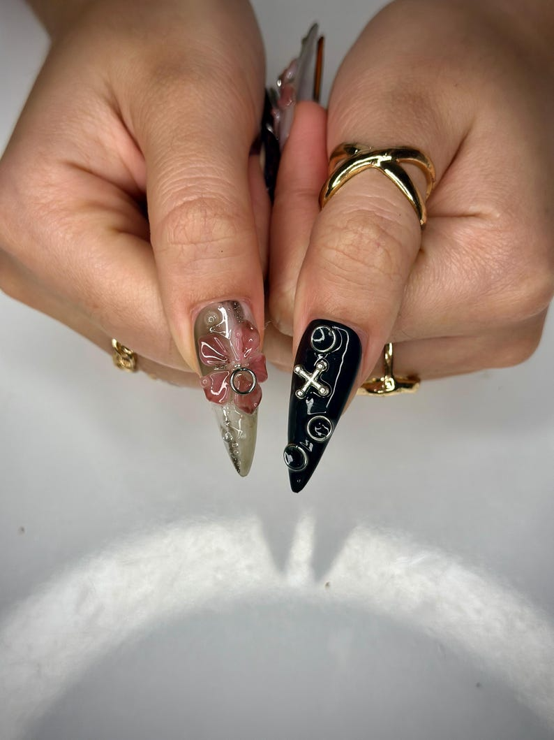 Dark Fantasy Sculpture Press On Nails | 3D Metallic Face Art | Gothic Chains & Abstract Accents | Handmade Nails | Avant-Garde Nail| JB149HK