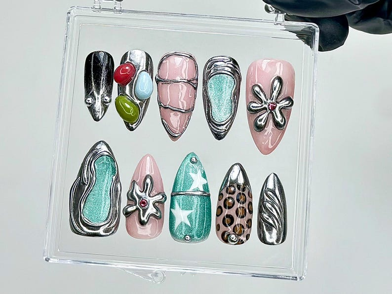 Chrome Abstract Press On Nails | Y2K Futuristic Jellybean Fake nails | Star & Flower Art Nail Art | Futuristic Y2K Chrome Nails | HB941YK