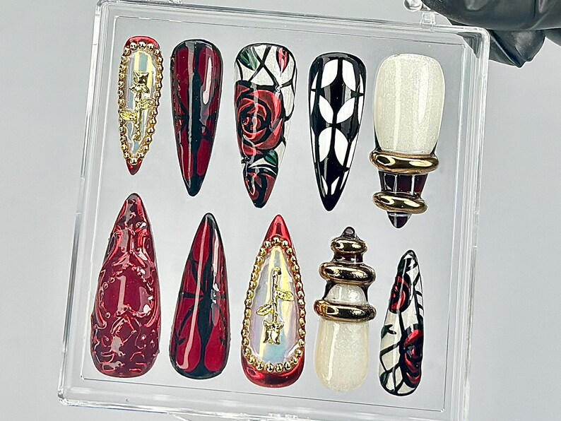 Red Black Rose Press On Nails | Holographic Gothic Press Ons | Gothic Red Chrome Fake Nails | Dark Romance Nail Art | Y2K Nails | HB823YC