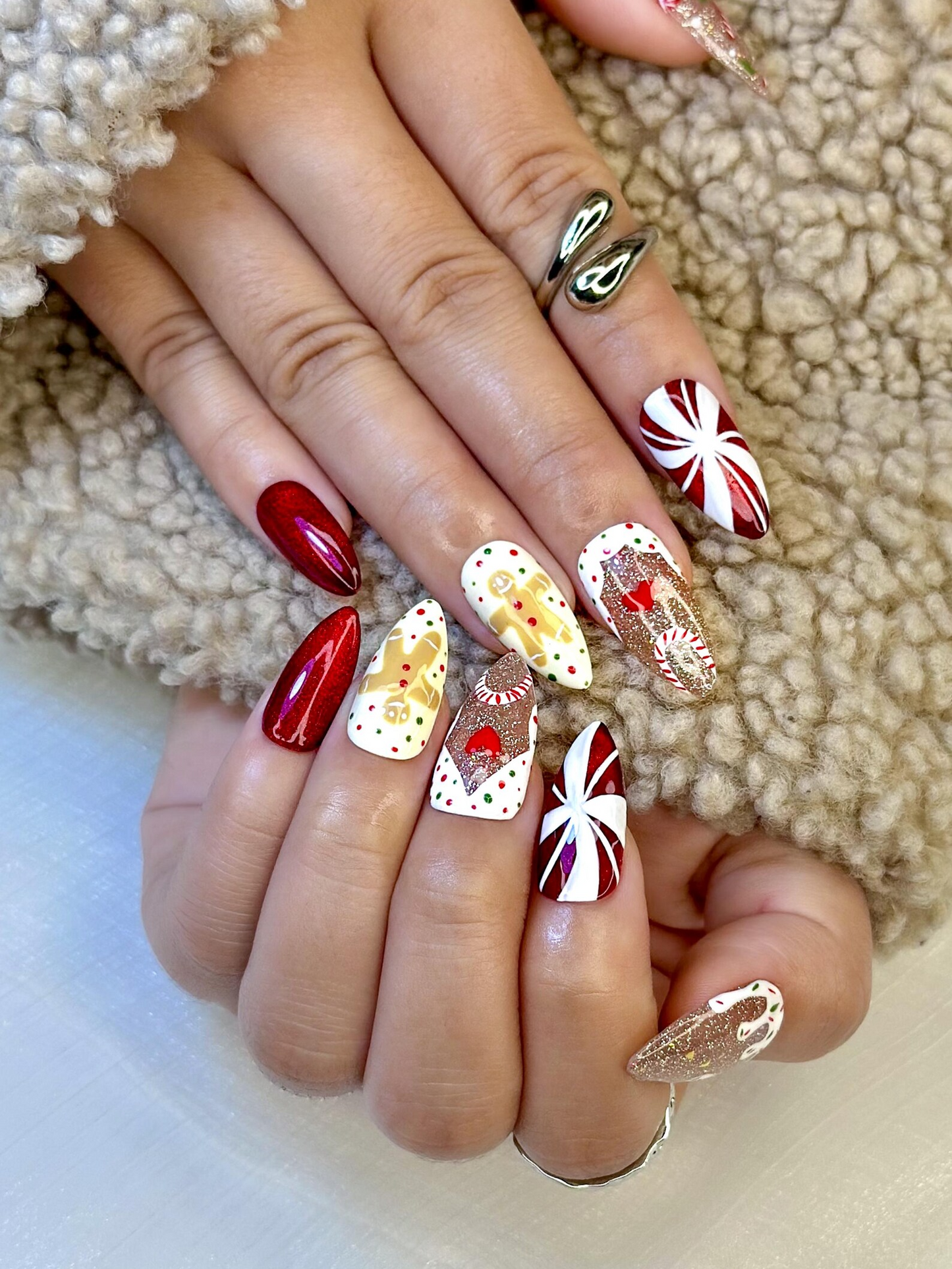 Wonderland Christmas Press On Nails | Santa Claus Christmas Nail Art | Candy Cane & Tree Nails | Cute Winter Nail Set | JB219EK