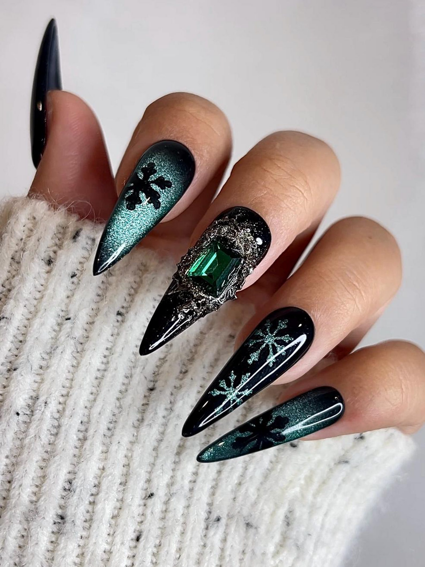 Emerald Snowflake Christmas Press On Nails | Black Green Winter Nails | Luxe Holiday Nail Art | Stiletto Press Ons | Winter Set | JB237HC