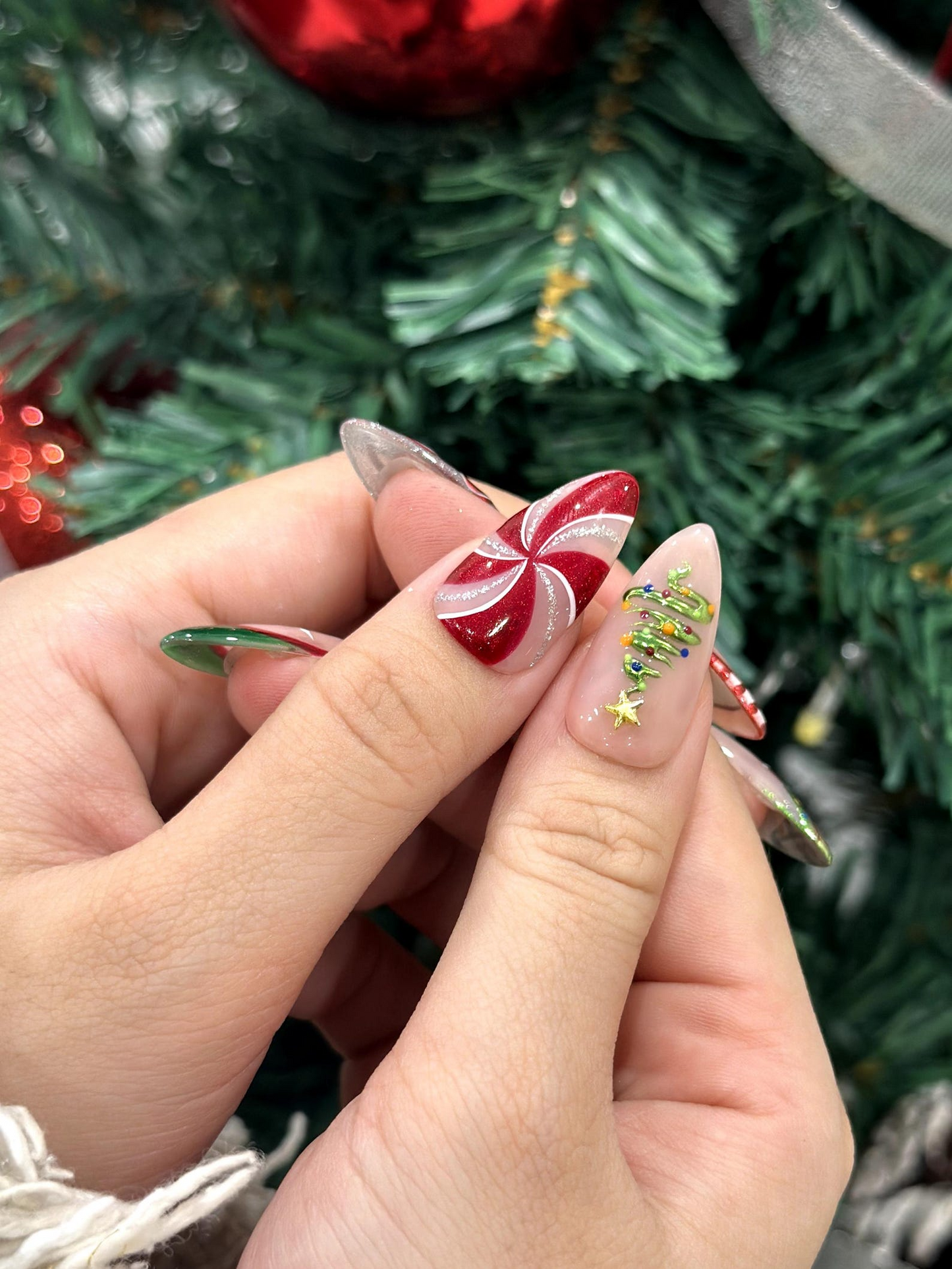 Reindeer Lights Christmas Press On Nails | Red Green Gold Festive Nails | Holiday Art | Snowflake & Gift Accents | DC935EC
