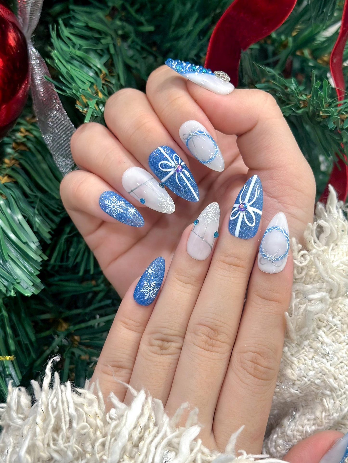 Frosty Blue Winter Gift Press On Nails For Christmas | Snowflake Glitter Christmas Nails | Blue White Holiday Set | 3D Icy Tree Accent | DC930EC