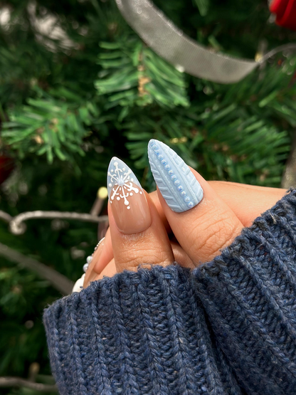 Frosty Snowman Winter Press On Nails | 3D Snowman Christmas Nail Art | 3D Snowman Accent | Crystal Nude Winter Nails | HB1214EC