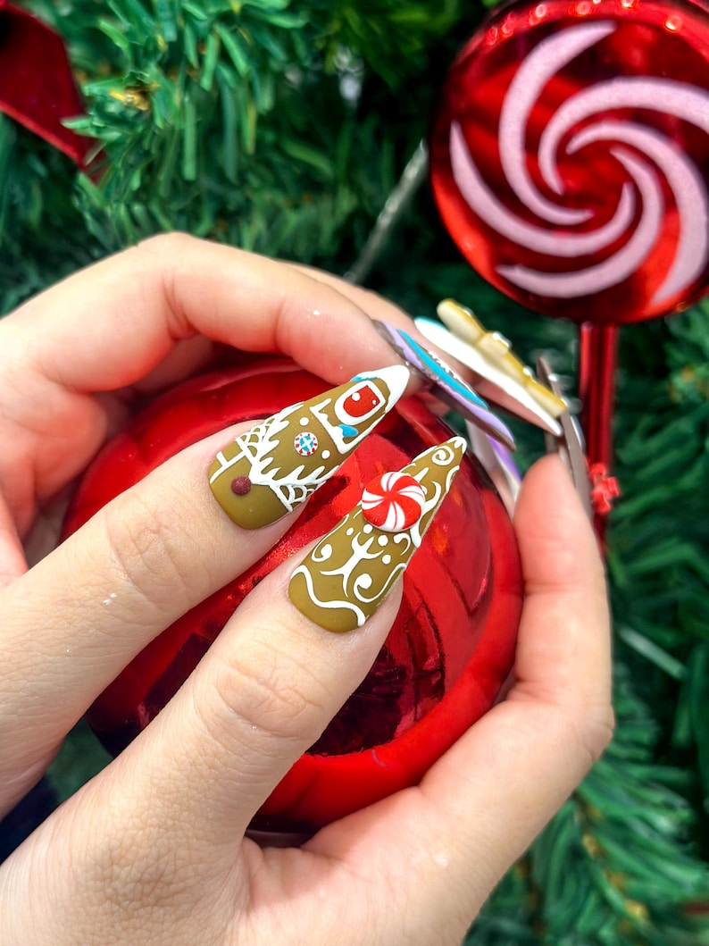 Gingerbread Candy Christmas Press On Nails | Festive Dessert Christmas Nail Art | Christmas Dessert Nail Set | DB925EC