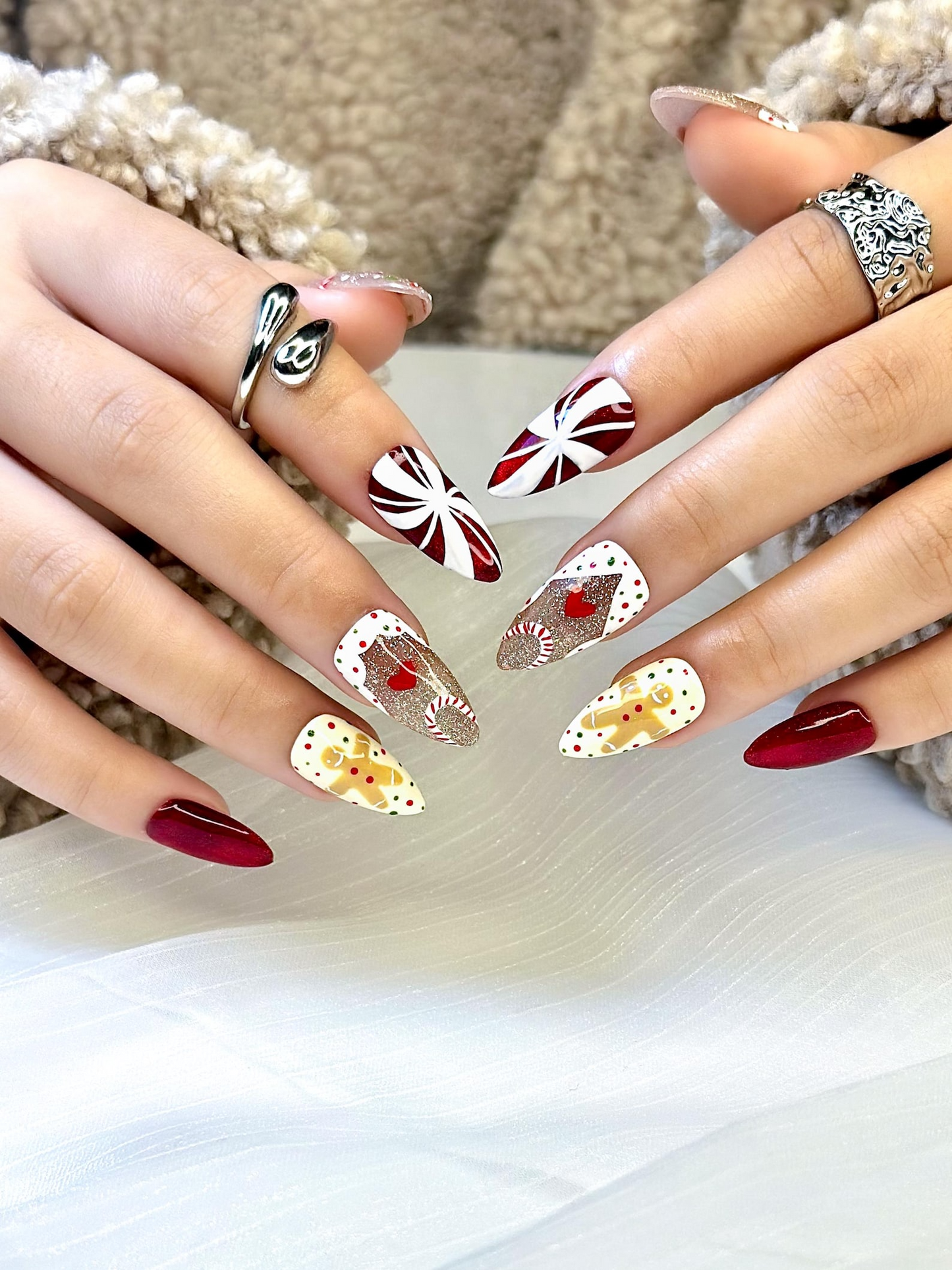 Wonderland Christmas Press On Nails | Santa Claus Christmas Nail Art | Candy Cane & Tree Nails | Cute Winter Nail Set | JB219EK