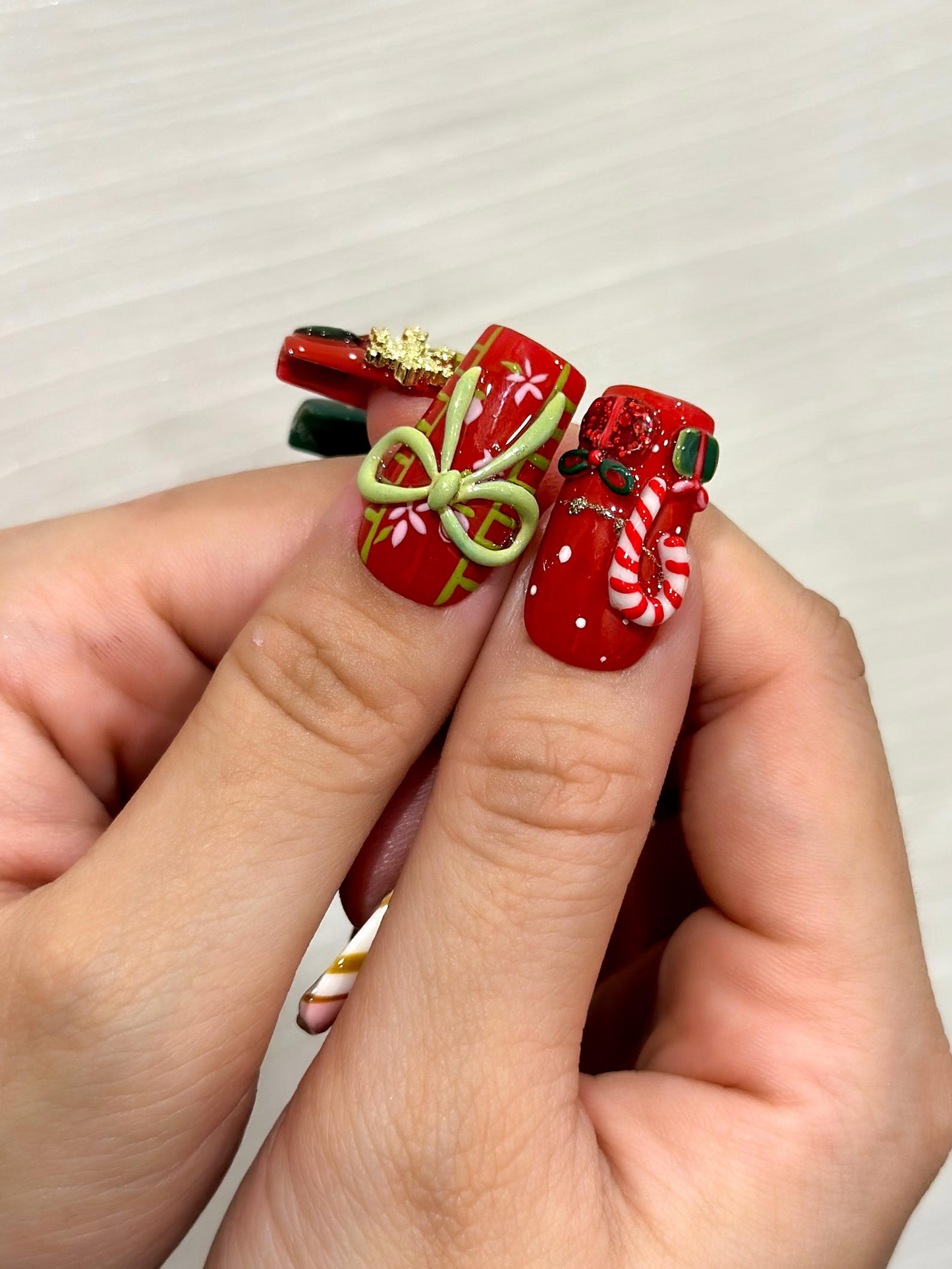 Gift Garden Press On Nails For Christmas |Festive Winter Nail Art | Christmas Tree & Bow Nails | Red Green Holiday Press Ons | JB229EC