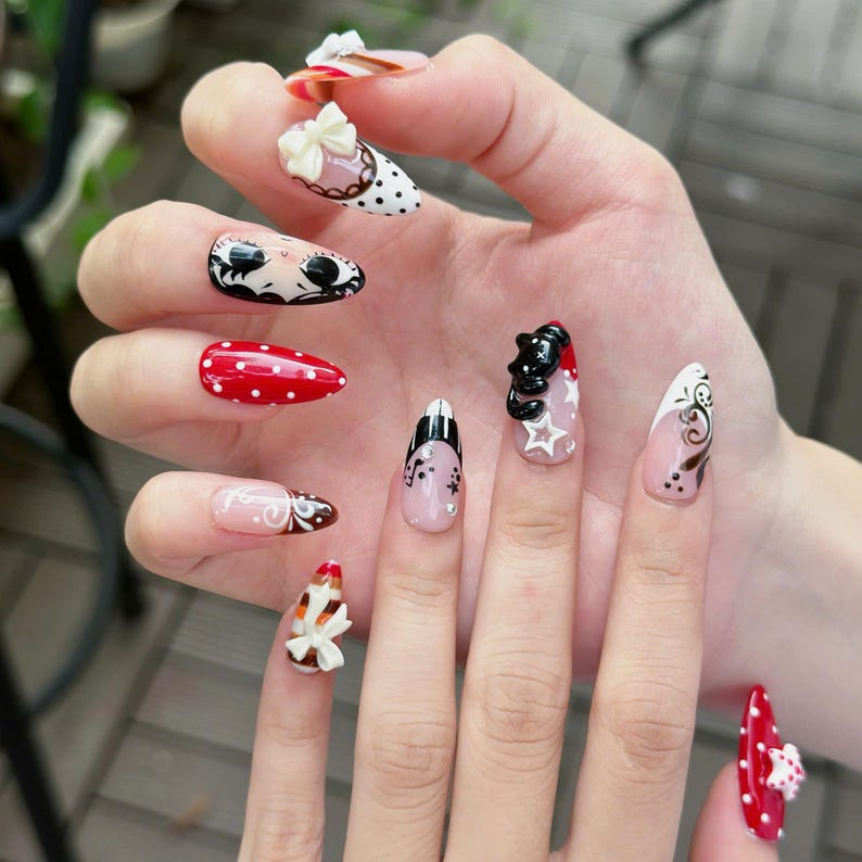 Coquette Press On Nails with Teddy Bear & Ribbon | 3D Vintage Fake Nails in Almond Shape | Handmade Cute Nails for Date, Everyday | OB472UC