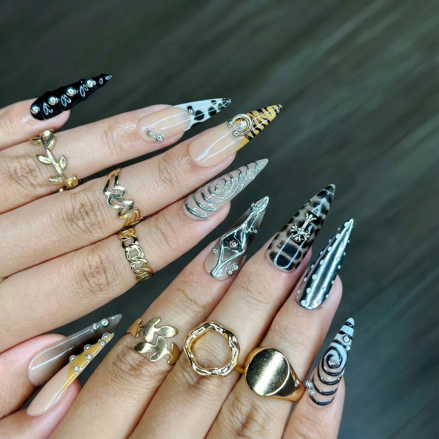 Gothic Silver Black Best Presson Nails | Spiral Gothic Nail Art | 3D Cross & Spiral Fake Nails | Punk Style Press Ons | Dark Nails | HC533YC