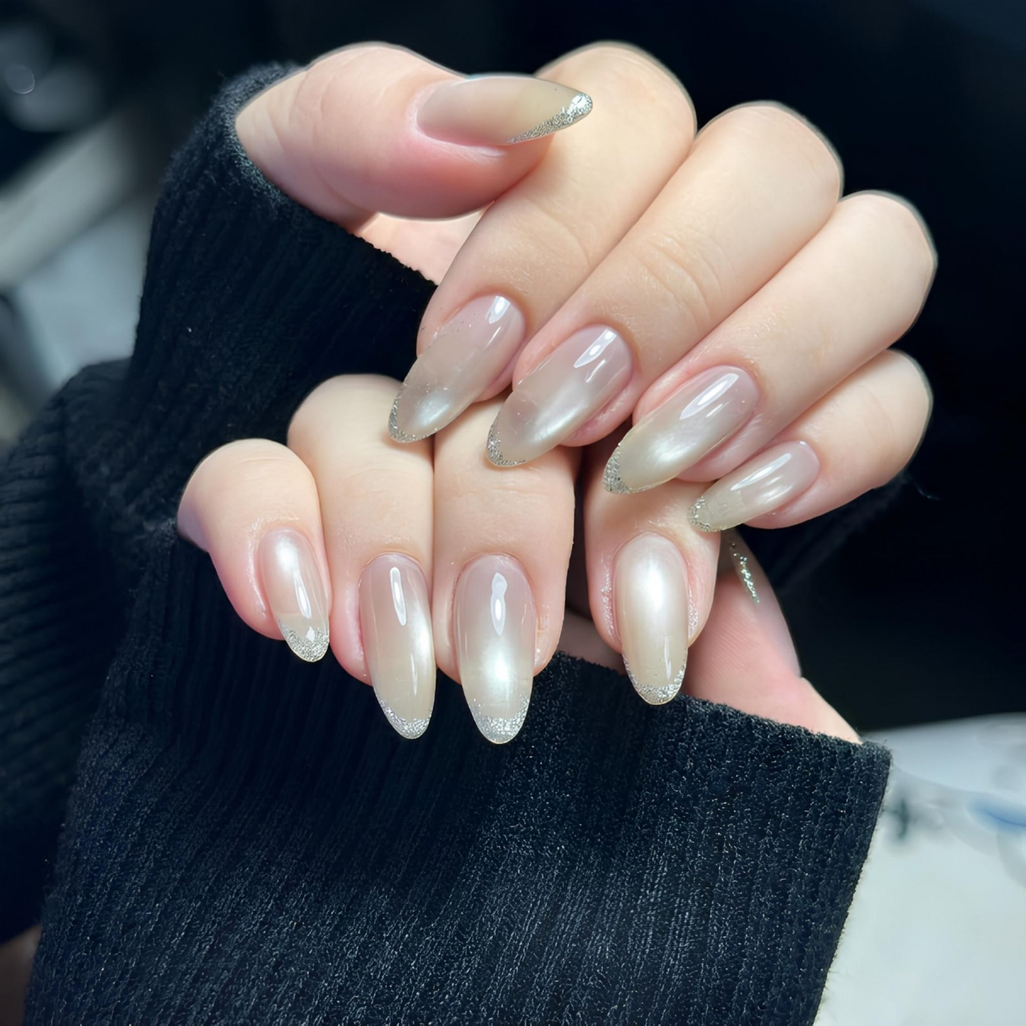 Velvet Cat Eye Press On Nails with Silver Pearl Ombre | Magnetic Fake Nails in Almond Shape | Handmade Nail Art for Wedding| OB1391UC