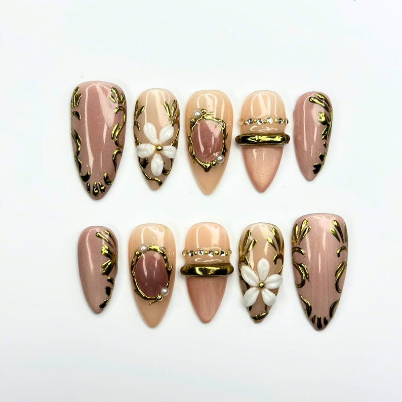 Vintage Floral Press On Nails with 3D Flower | Antique Gold Jewelry Nail Art | Elegant Nude Handmade Nails | OB519UA