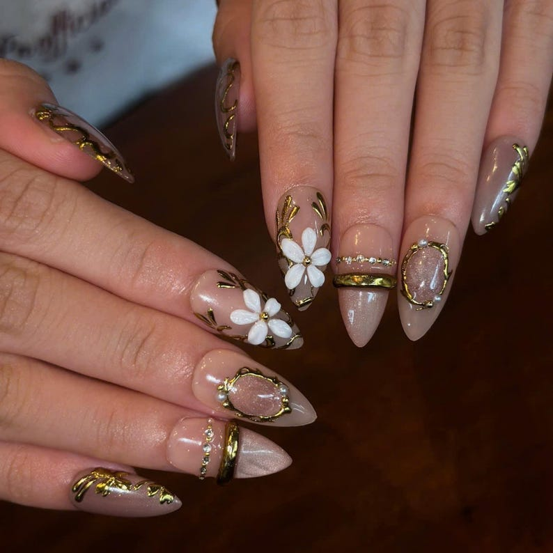Vintage Floral Press On Nails with 3D Flower | Antique Gold Jewelry Nail Art | Elegant Nude Handmade Nails | OB519UA