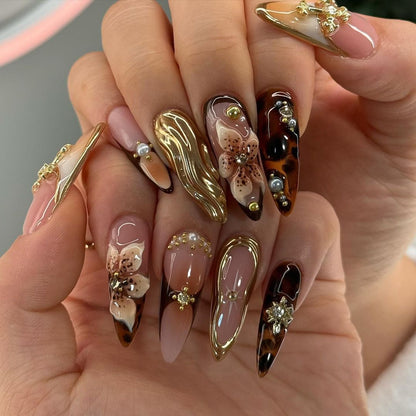 Floral and Gold Press-On Nails | Luxurious Golden Waves and Floral Embellishments | Perfect for Weddings and Events | WB151Y