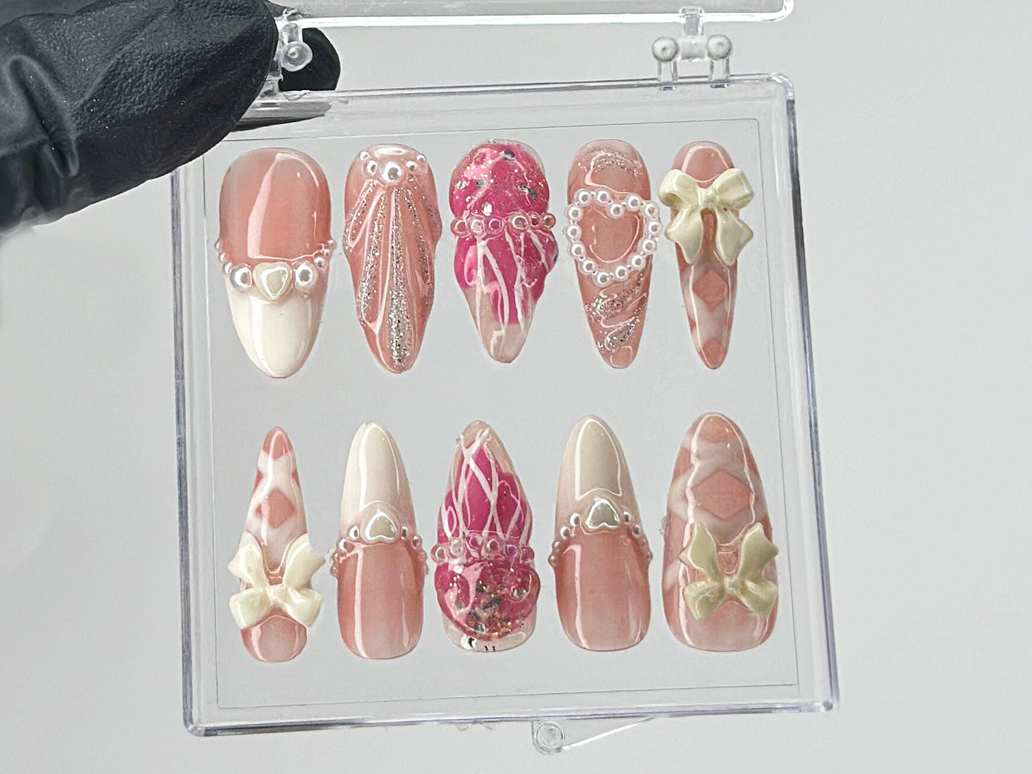 Floral Bows That Bloom on Your Nails