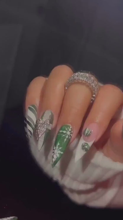 Green Winter Press On Nails | Emerald Snowflake Christmas Press Ons | Festive Holiday Nail | Candy Nails | Elegant Christmas Set | HC1214HC
