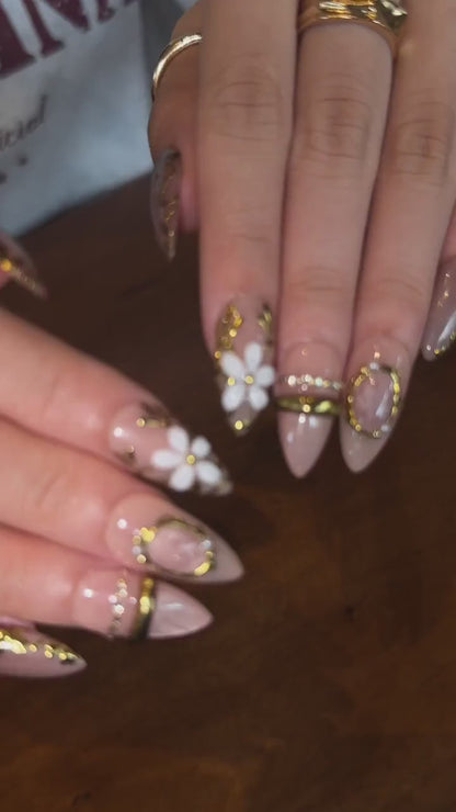 Vintage Floral Press On Nails with 3D Flower | Antique Gold Jewelry Nail Art | Elegant Nude Handmade Nails | OB519UA